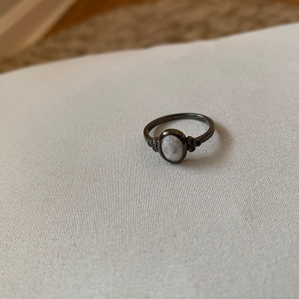 Moonstone Ring - Picture 2 of 9